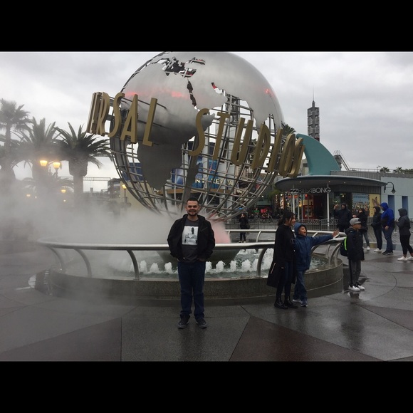 Meet your Posher, Chris - Picture 1 of 1